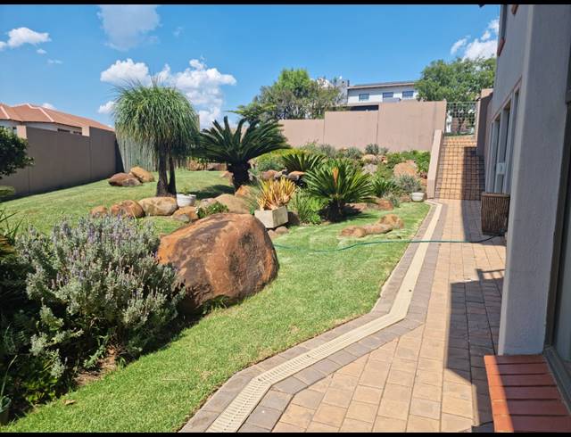4 BEDROOM FREESTANDING FOR SALE IN XANADU